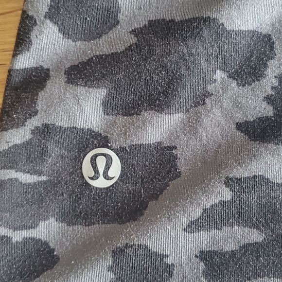 Lululemon top size Larger - Picture 2 of 4